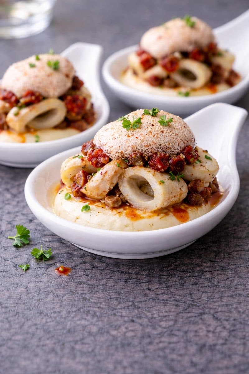 Inktvis Deluxe met Chorizo, Citroencrème & Paprikaschuim