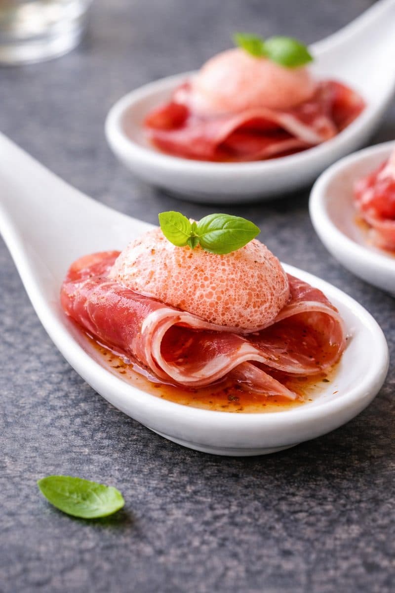 Iberico Ham met Tomatenlucht (amuse)